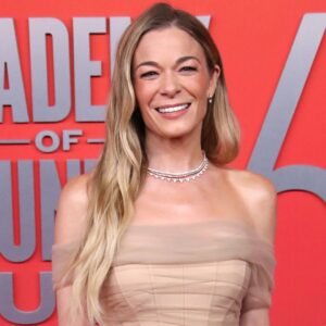 LeAnn Rimes Postpones Multiple Concerts Due to "Severe Illness"