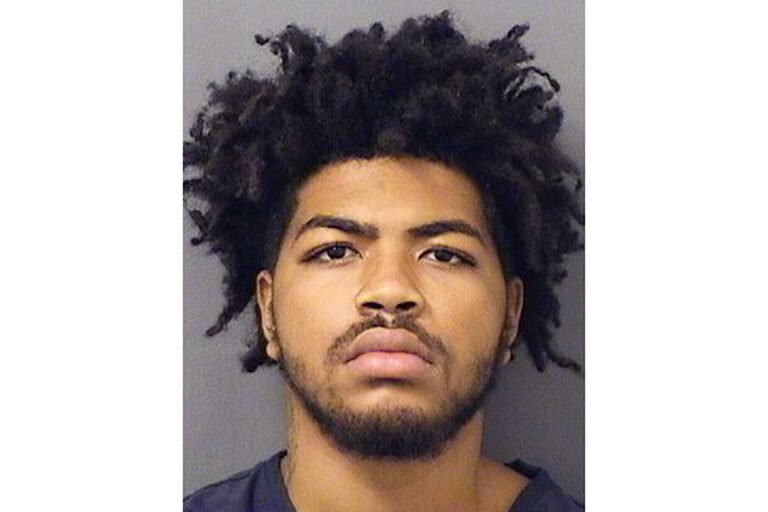 Police Reveal What Taco Bell Worker Told Customers Before Allegedly Shooting at Them For Filling Water Cup with Soda