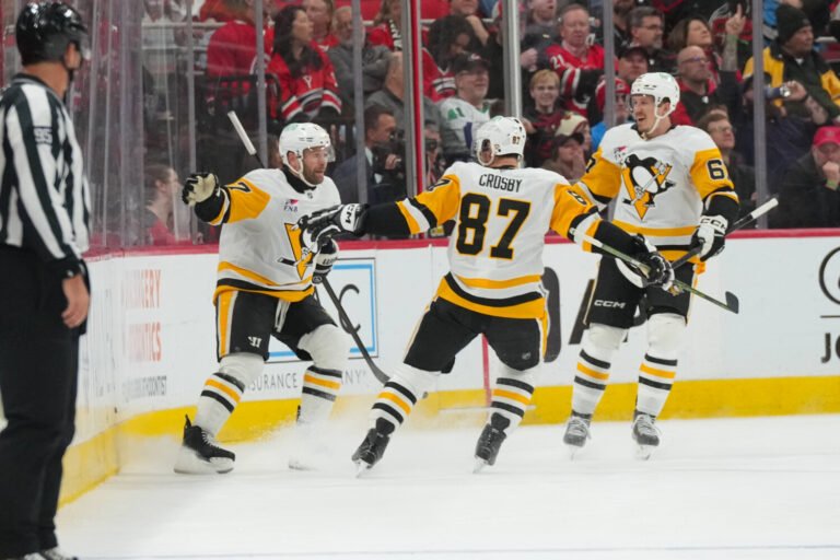 Sidney Crosby Led His Pittsburgh Penguins Back to the Stanley Cup Playoffs