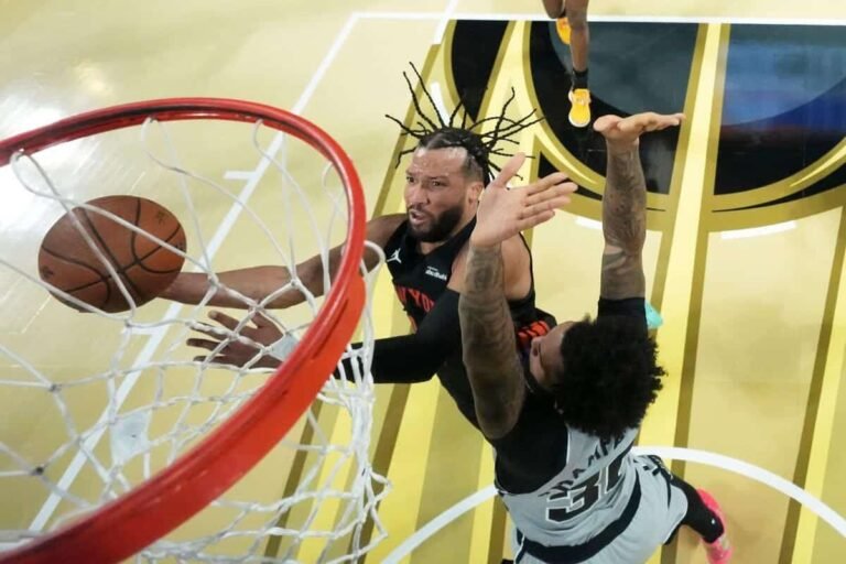 Beer-chugging Travis Kelce and his ‘girlfriend’ Taylor Swift fail to inspire Cavaliers as Knicks win 10th straight