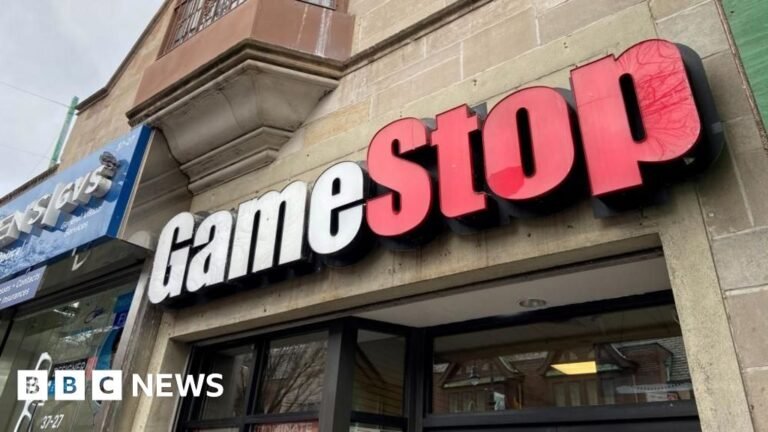 GameStop makes .5bn takeover offer for eBay