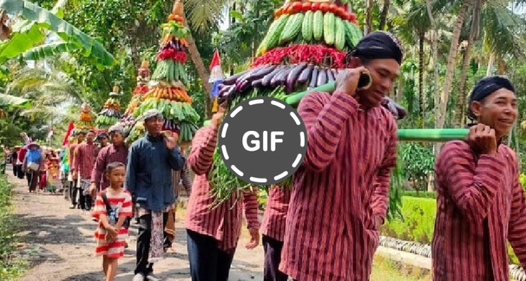 Popokan, Tradisi Lumpur Penuh Makna Yang Menyatukan Warga