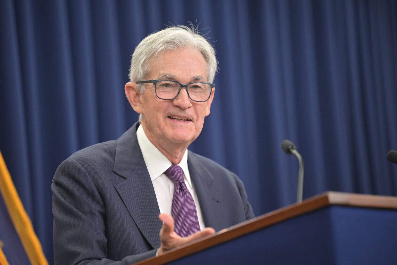 Powell Exits a Fed Fractured by Inflation Debate