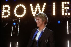 David Bowie Picks His 12 Favorite David Bowie Songs David Bowie Picks His 12 Favorite David Bowie Songs