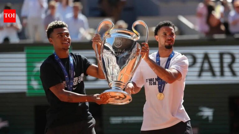 Dembele brings Champions League trophy to French Open after PSG’s title triumph – Watch | Tennis News Dembele brings Champions League trophy to French Open after PSG’s title triumph – Watch | Tennis News