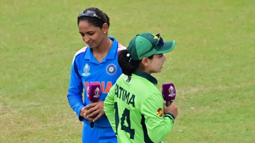 Harmanpreet Kaur snubs handshake with Pakistan captain in ICC Women’s T20 World Cup clash Harmanpreet Kaur snubs handshake with Pakistan captain in ICC Women’s T20 World Cup clash