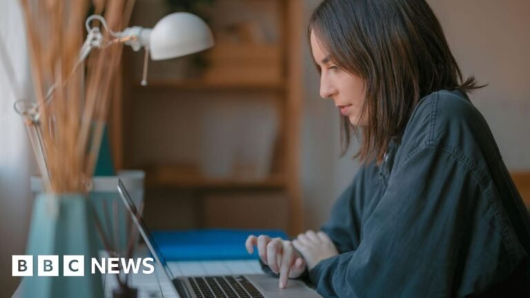 M&S launches new traineeship for 1,000 young people M&S launches new traineeship for 1,000 young people