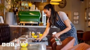 Number of job vacancies hits five year-low Number of job vacancies hits five year-low