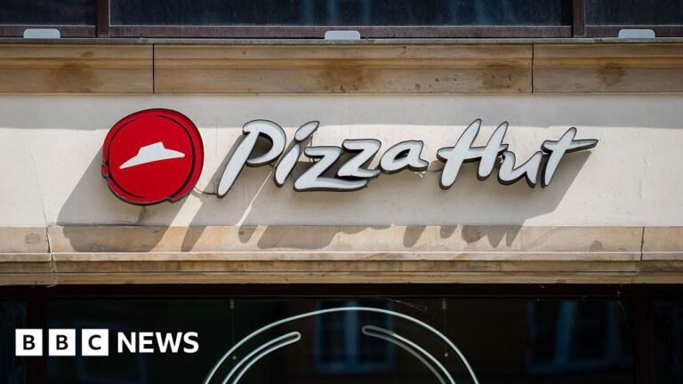 Struggling Pizza Hut chain to be sold for .7bn
