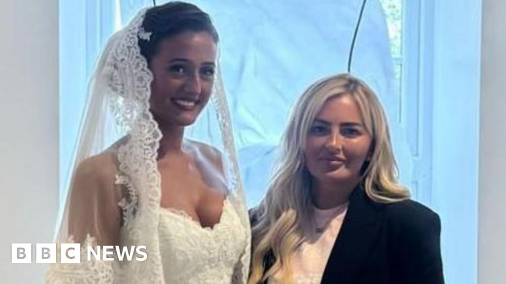 Venezuela Fury's wedding hairdresser says family were 'absolutely lovely' Venezuela Fury's wedding hairdresser says family were 'absolutely lovely'