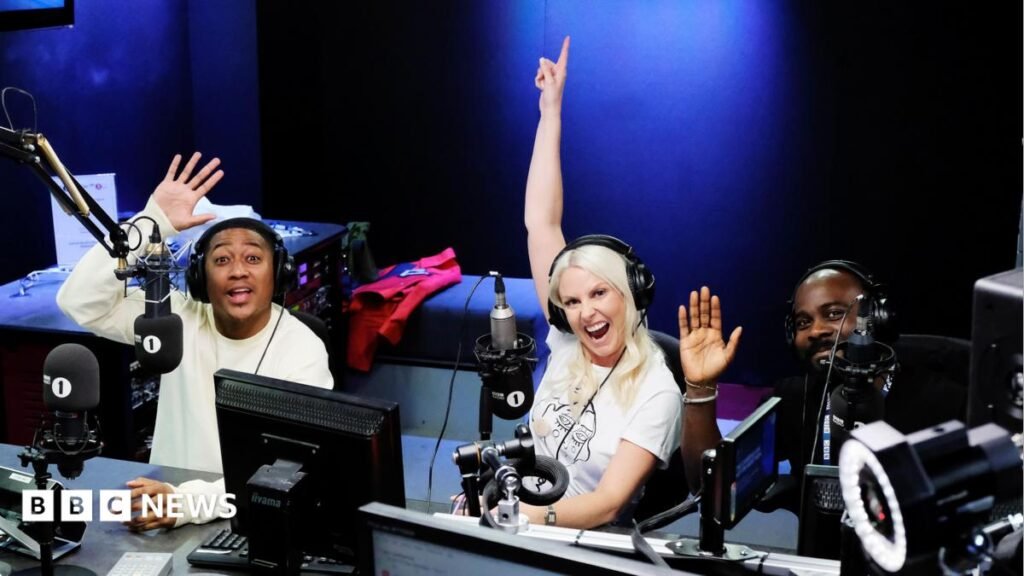 Dean McCullough and Melvin Odoom to leave BBC Radio 1 in shake-up Dean McCullough and Melvin Odoom to leave BBC Radio 1 in shake-up