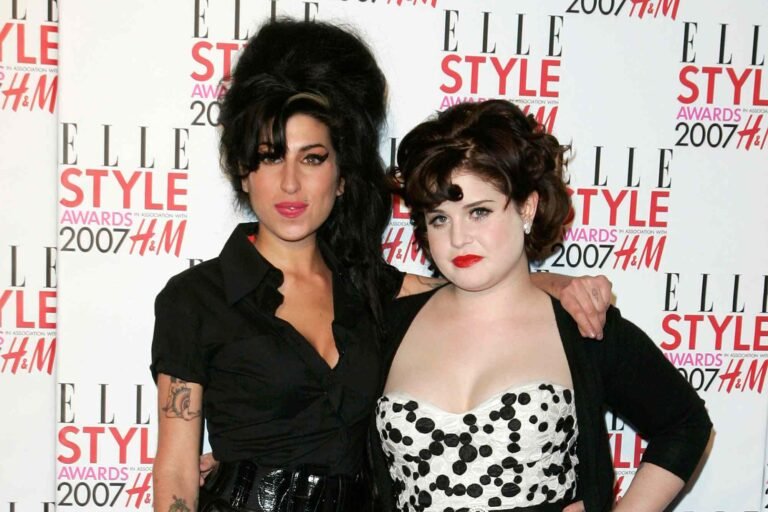 Kelly Osbourne Rediscovers Dress She Wore for Special Red Carpet Moment with Amy Winehouse 4 Years Before Her Death Kelly Osbourne Rediscovers Dress She Wore for Special Red Carpet Moment with Amy Winehouse 4 Years Before Her Death