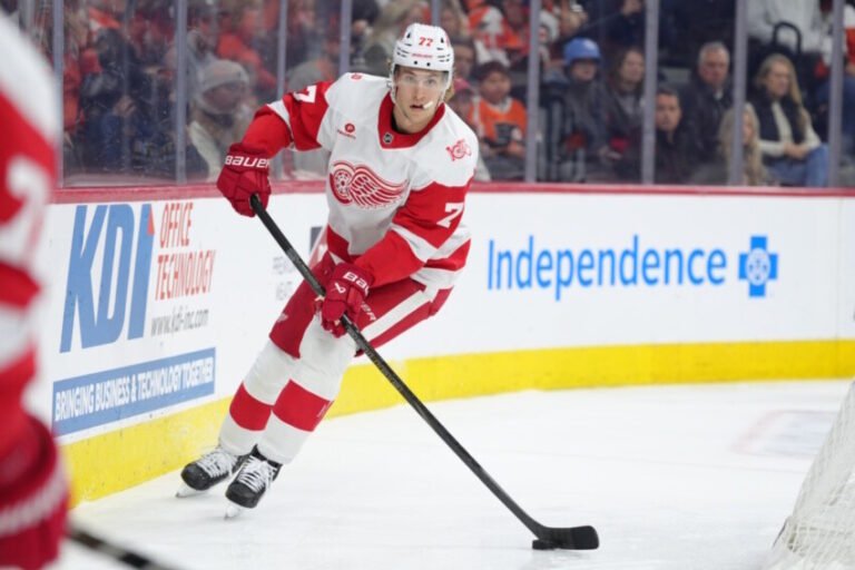 NHL Rumors: Detroit Red Wings, Philadelphia Flyers, and the Top Remaining UFAs NHL Rumors: Detroit Red Wings, Philadelphia Flyers, and the Top Remaining UFAs