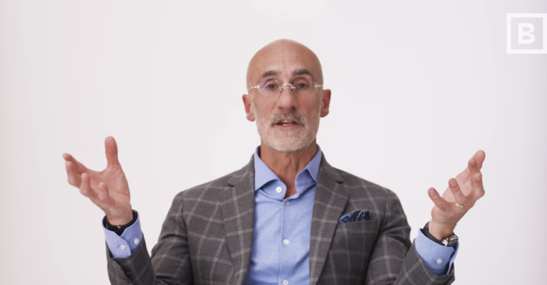 How Phone Addiction Keeps You from Achieving a Productive “Flow State” How Phone Addiction Keeps You from Achieving a Productive “Flow State”
