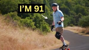 Meet Lloyd Kahn, the Counterculture Publisher Who Is Skateboarding at 91 Meet Lloyd Kahn, the Counterculture Publisher Who Is Skateboarding at 91