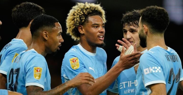 Samba says Man City debut was ‘mind blowing’ Samba says Man City debut was ‘mind blowing’