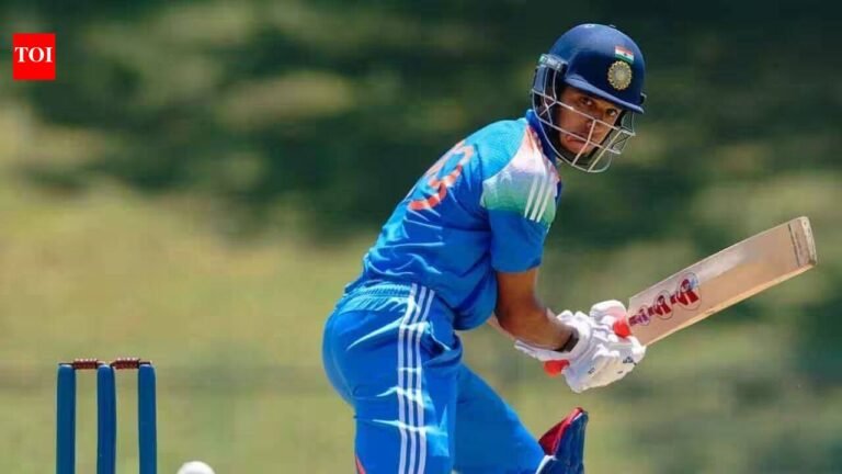 Sehwag shines on debut, Dravid goes ballistic as India U-19 beat Australia by seven runs in Rajkot Youth ODI | Cricket News Sehwag shines on debut, Dravid goes ballistic as India U-19 beat Australia by seven runs in Rajkot Youth ODI | Cricket News