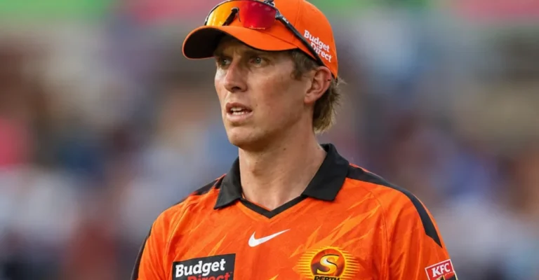 Zak Crawley returns to Perth Scorchers as Finn Allen replacement for BBL|16 Zak Crawley returns to Perth Scorchers as Finn Allen replacement for BBL|16