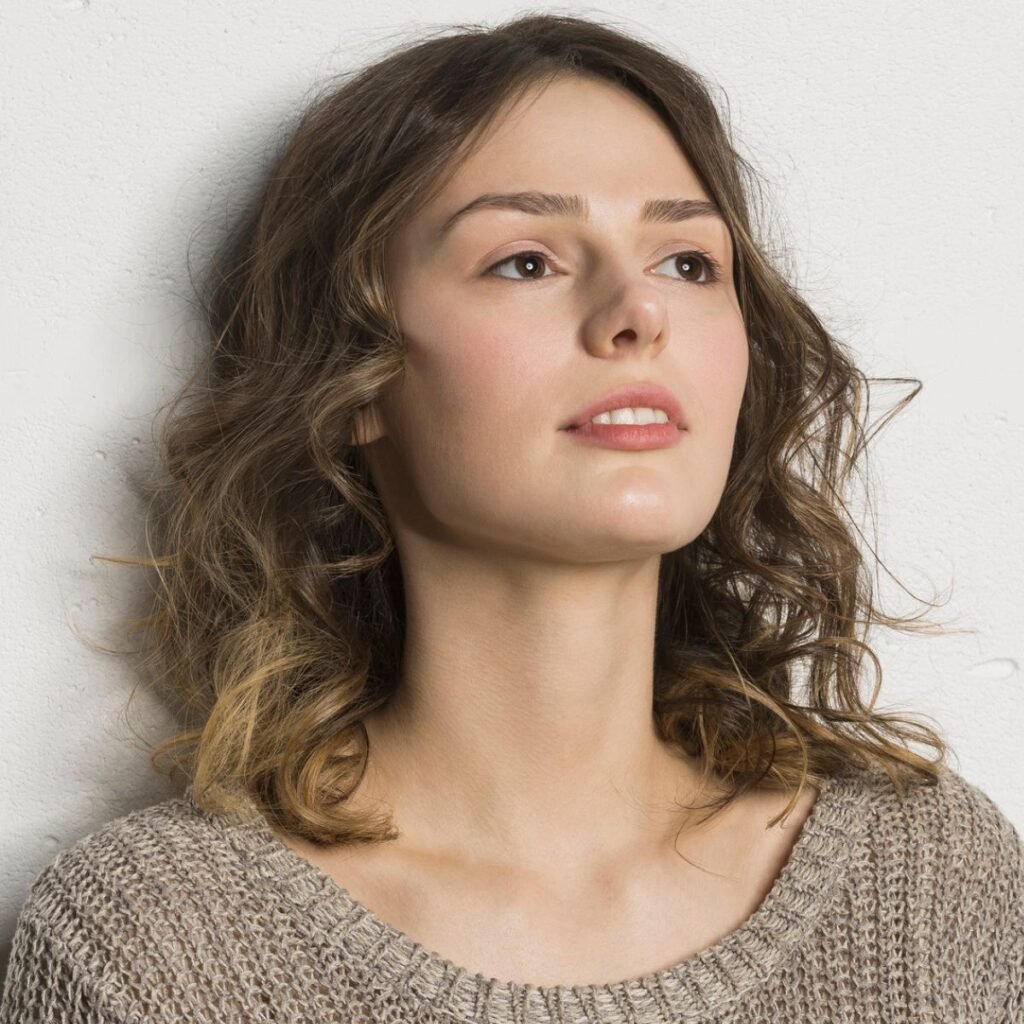 How to Address Tech Neck and Sun Damage for Smoother-Looking Skin This Fall