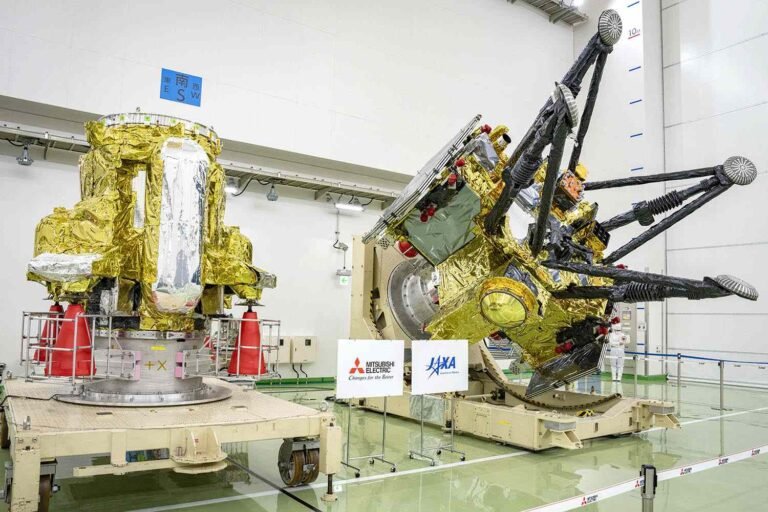 Mission Launched to Bring Back Part of Mars Moon Mission Launched to Bring Back Part of Mars Moon